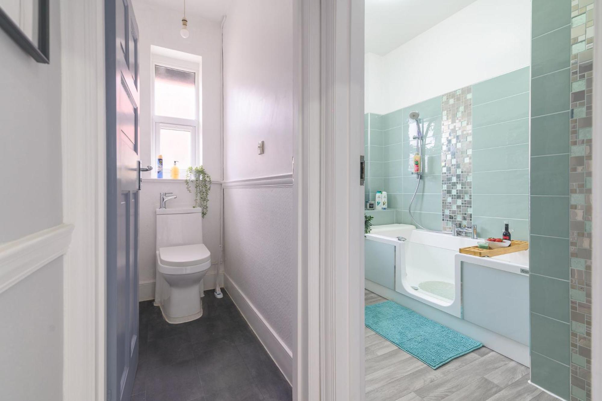 12 Elmwood * Харроу