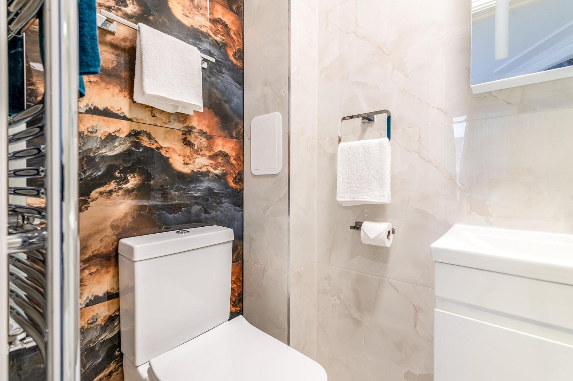 12 Elmwood Гостевой дом *