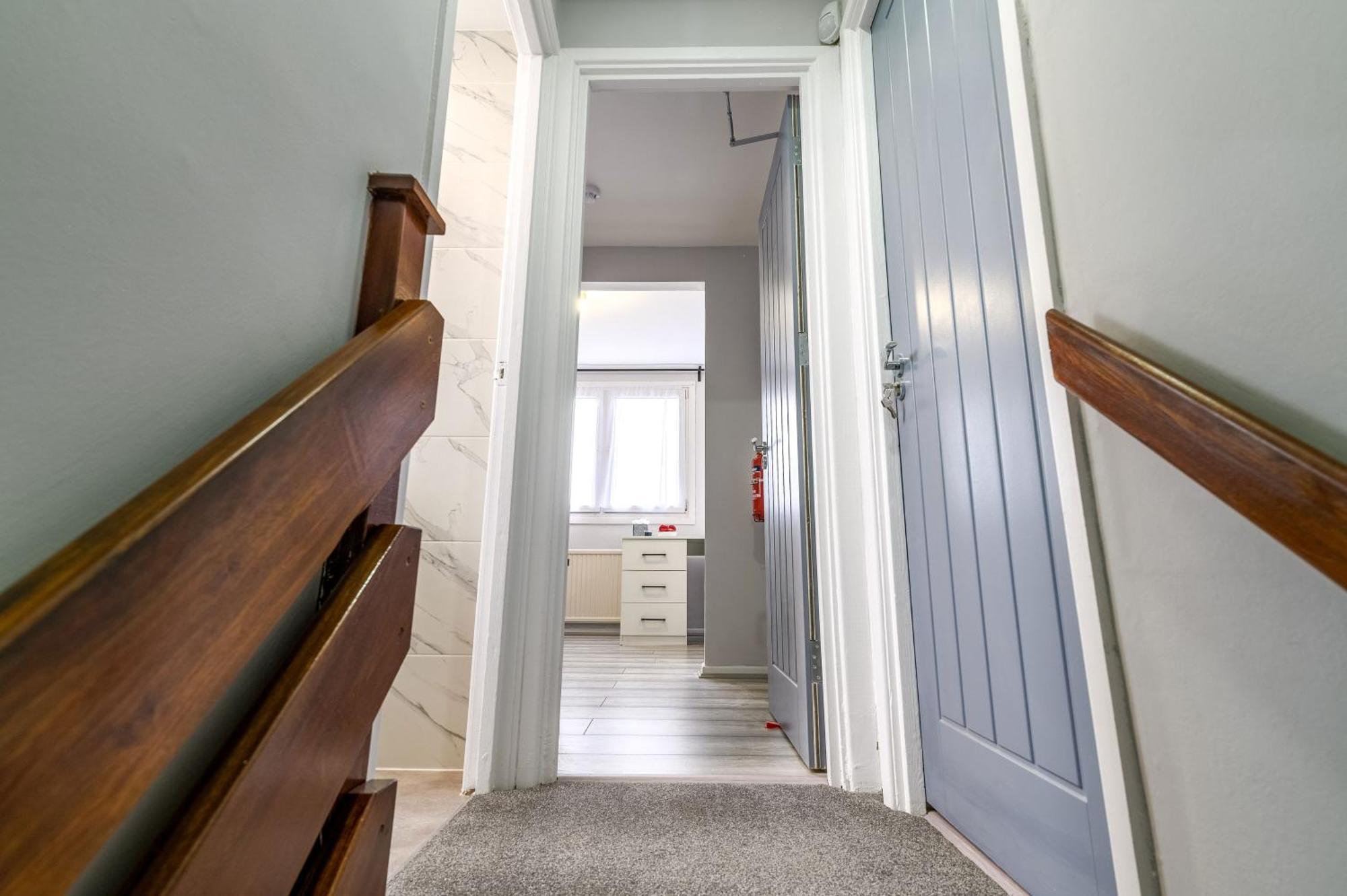 Гостевой дом 12 Elmwood Харроу