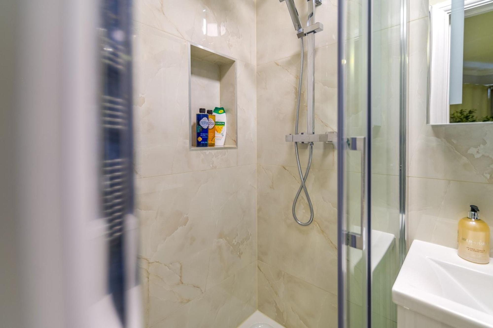 12 Elmwood Гостевой дом Харроу